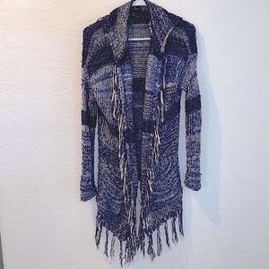 American Eagle Fringe Cardigan. Size Medium. Super cute fits amazing! 💙😊